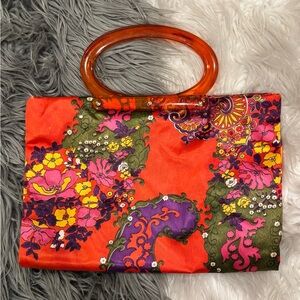 Vintage Retro 60s–70s inspired style
Floral Tapestry Clutch Fold-Out Tote